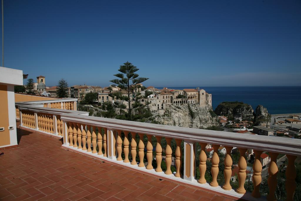 Mansarda Villa Alf Di Vito Tropea Oda fotoğraf